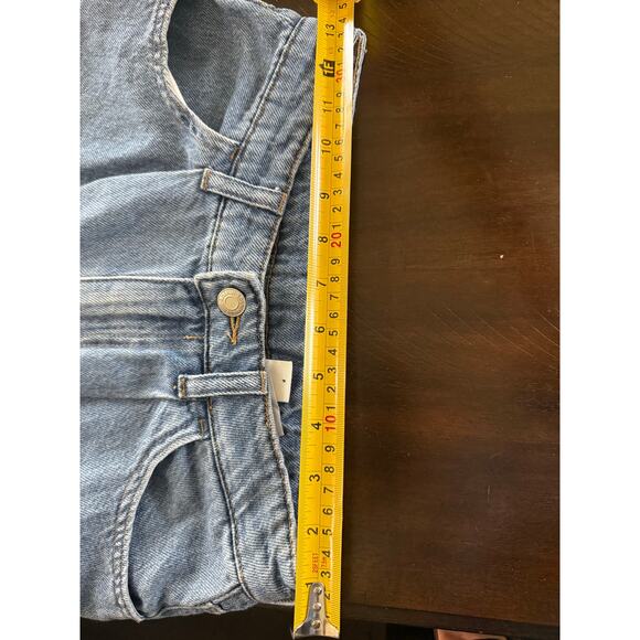 H&M loose high waist light wash jeans size 2 - Picture 9 of 11